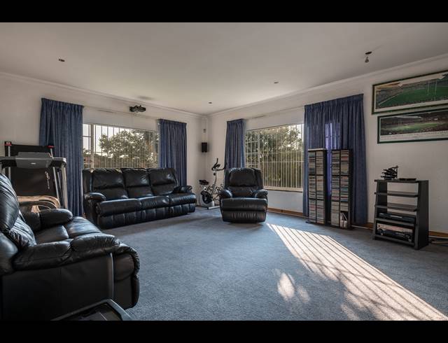 3 BEDROOM HOUSE FOR SALE IN ELANDSHAVEN